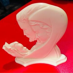 Vintage 60s/70s White Stylized Holy Family Religious Statue Icon/Altar/Shrine